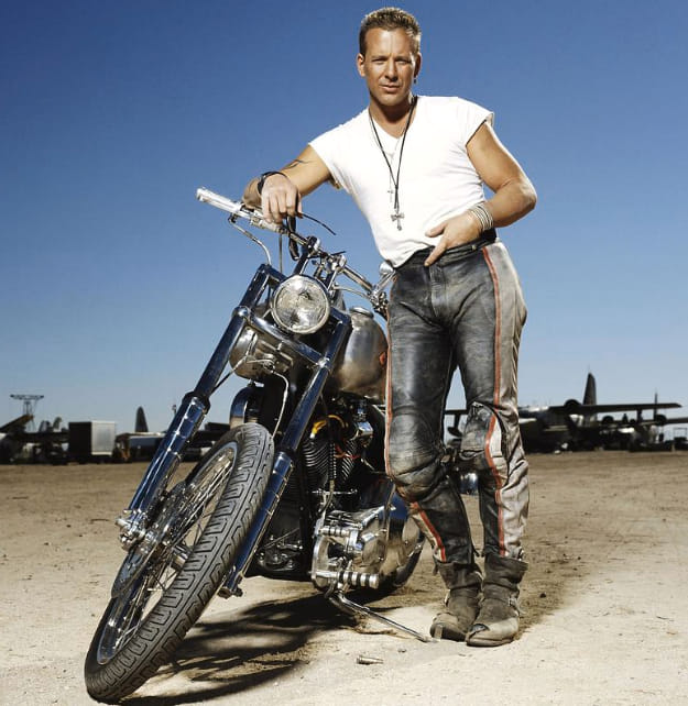 The Story Behind Mickey Rourke’s Iconic FXR in Harley-Davidson and the Marlboro Man